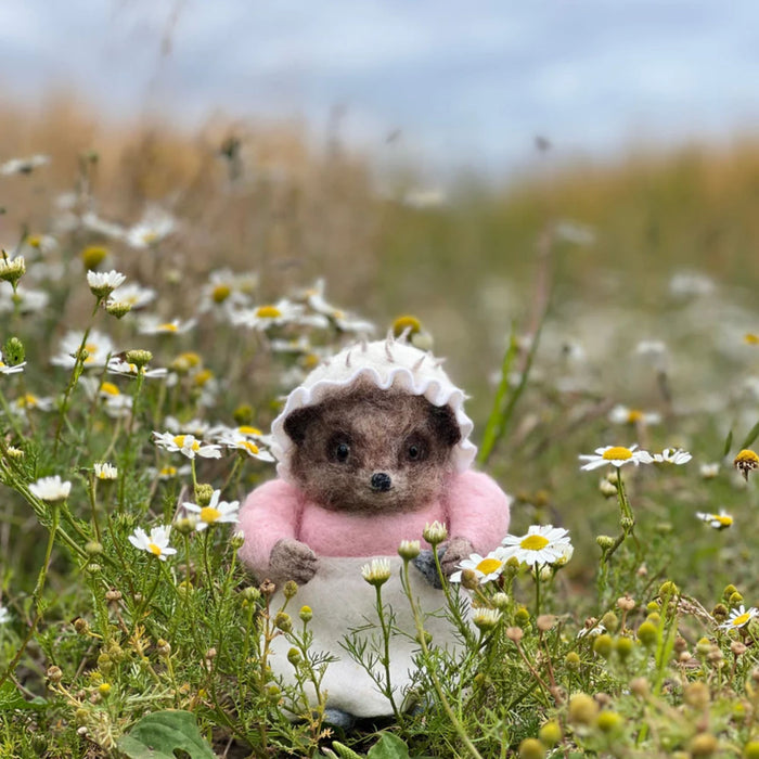 The Crafty Kit Co Beatrix Potter Mrs Tiggywinkle and Her Iron Needle Felting Kit